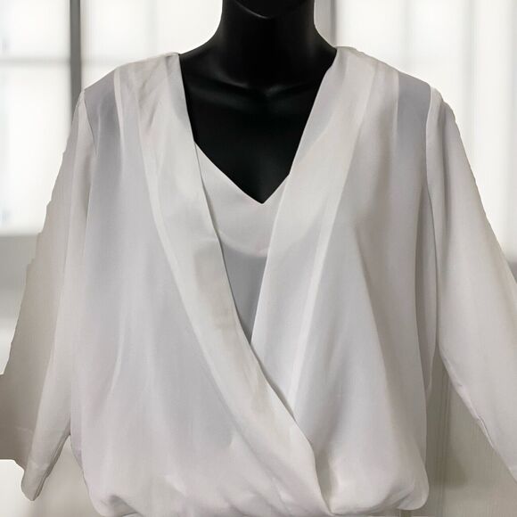 CABI White Indulge Peplum Waist Medium Overlay Blouse Top 3/4 Sleeve Office Work - Picture 2 of 10